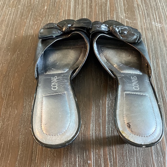 Ladies Connie heeled shoes with bow, leather upper size 9 1/2. - Picture 3 of 10